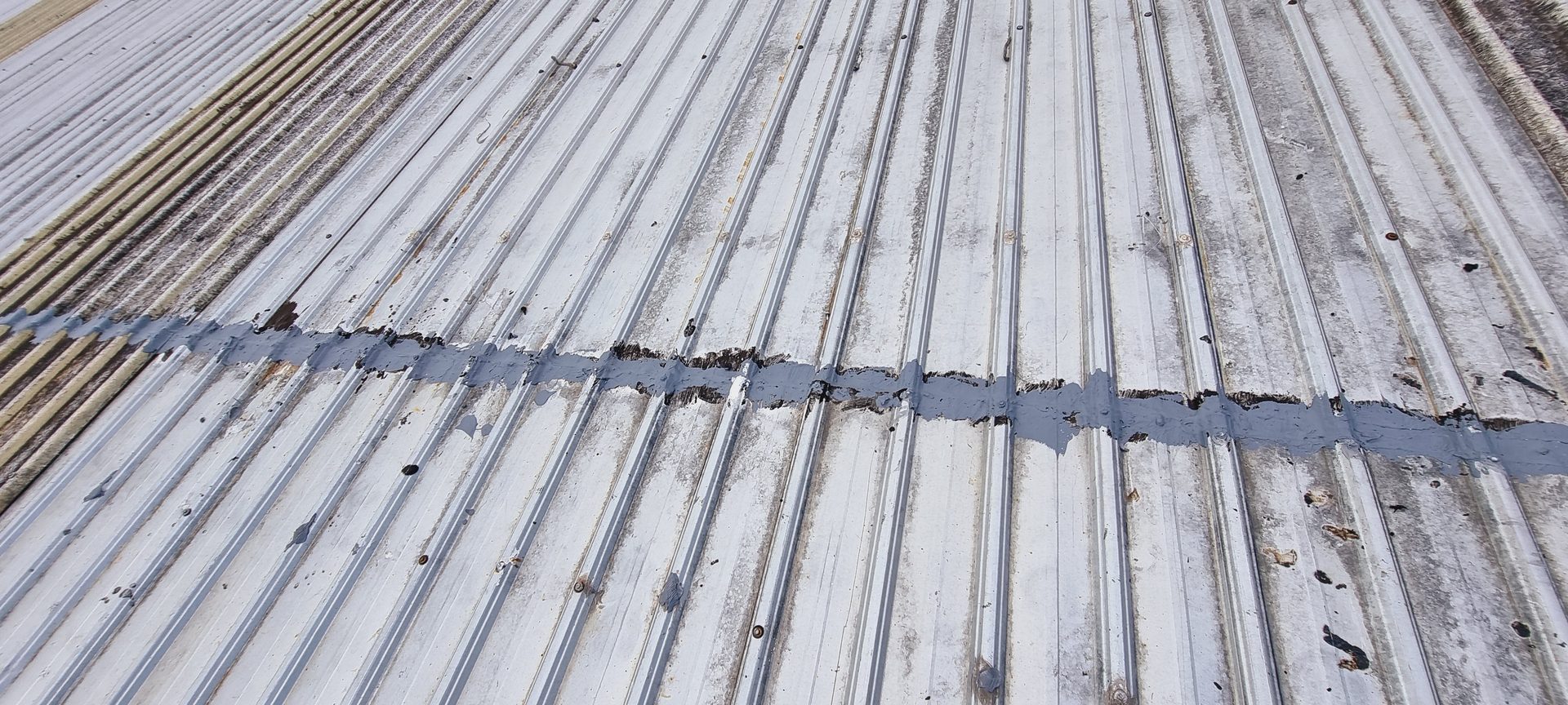 The Metal Sheet 团队现场施工