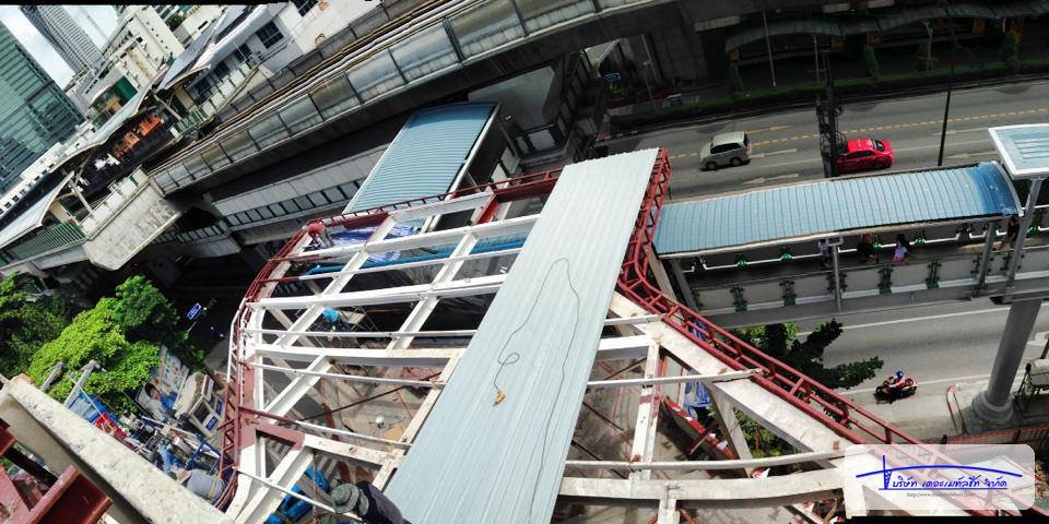 โครงเหล็กทางเดินลอยฟ้า Skywalk เชื่อมอาคาร